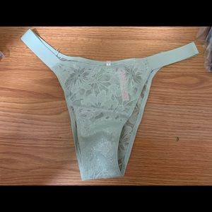 Victorias Secret PINK Lace Brazilian Panty Size Medium NEW